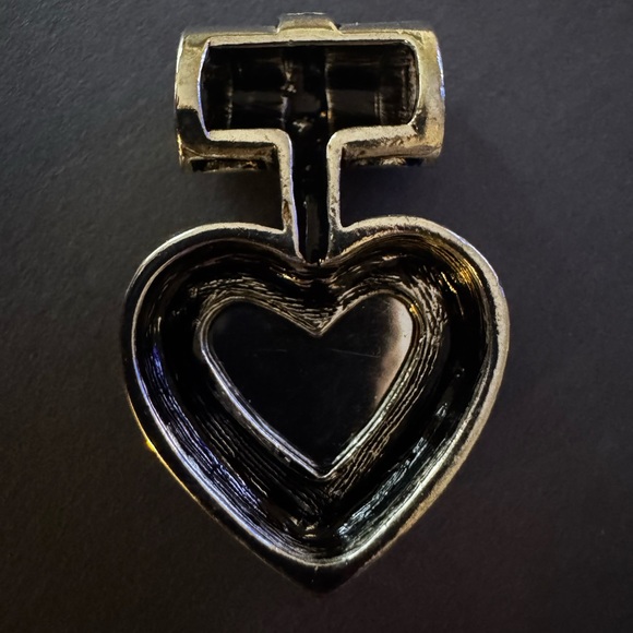 ♥️ Heart Pendant - Picture 2 of 5